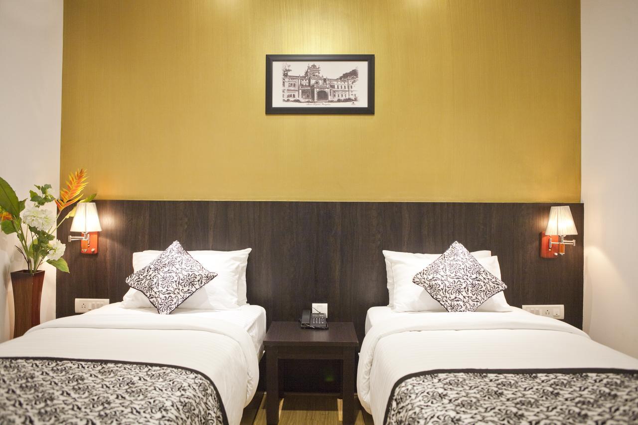 Comfy Luxury Hotel Bangalore Extérieur photo