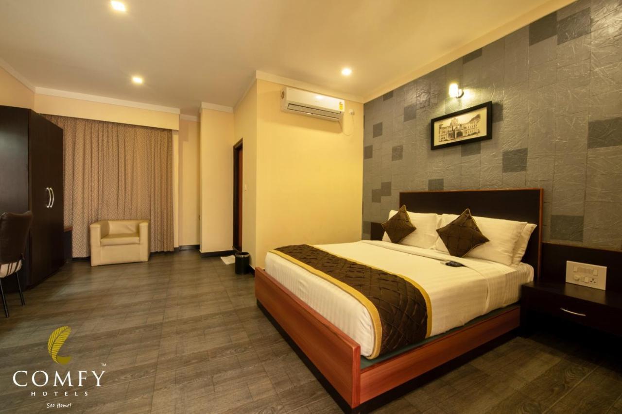 Comfy Luxury Hotel Bangalore Extérieur photo