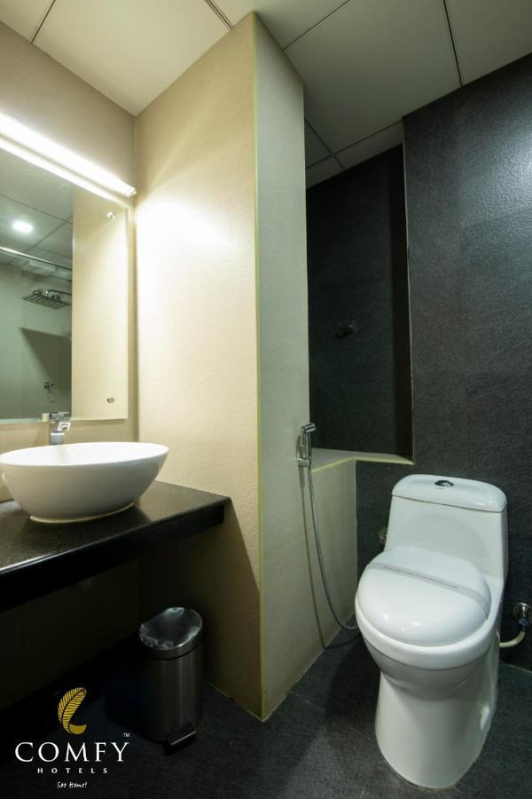 Comfy Luxury Hotel Bangalore Extérieur photo